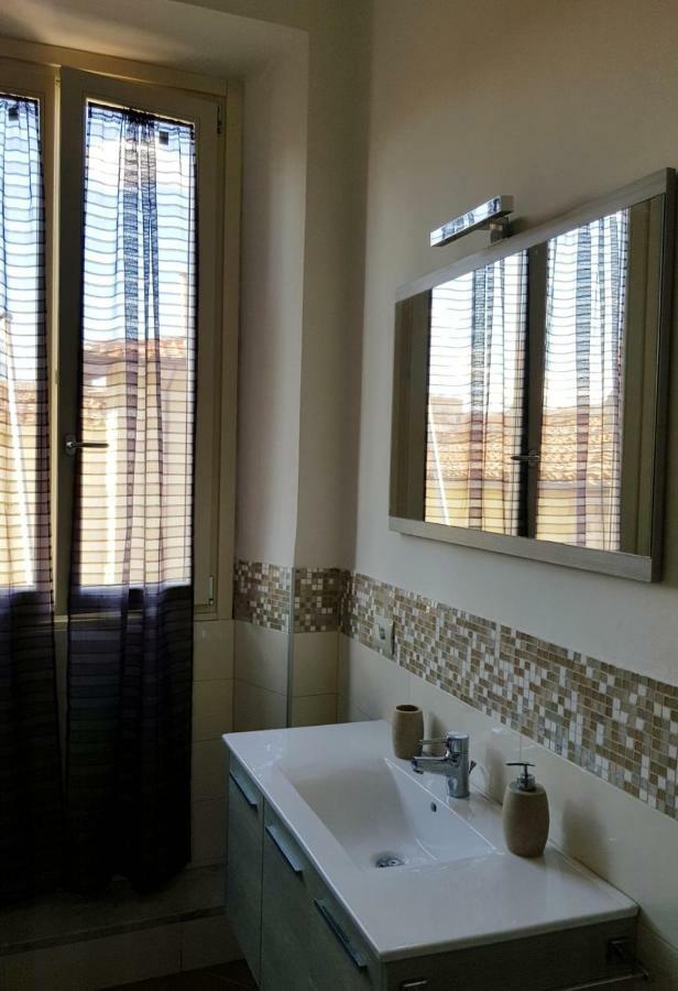 In Florence Guesthouse ภายนอก รูปภาพ